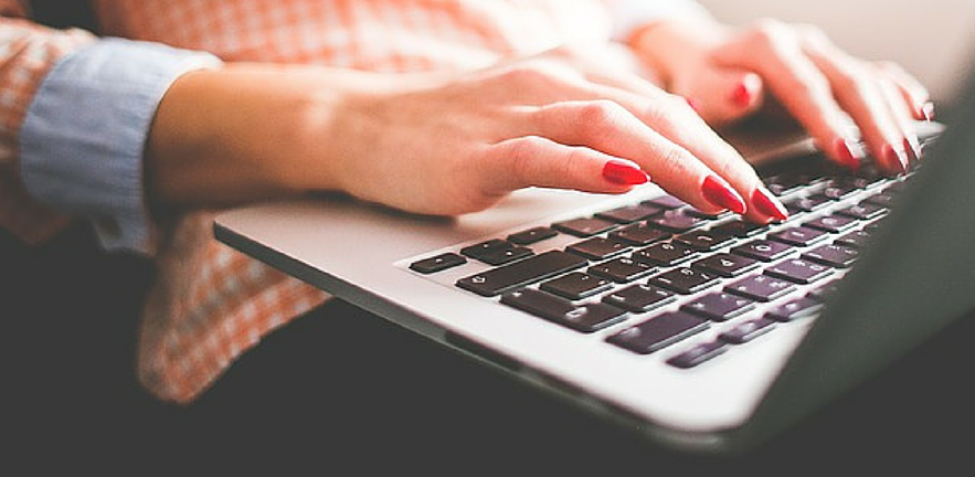 lady-typing lady-typing
