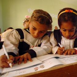 Young girls in a classroom Image: David Mark, Pixabay.
